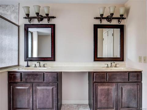 379 Arbor Gln, Ballwin, MO 63021 photo 33