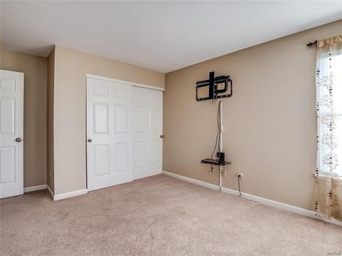 379 Arbor Gln, Ballwin, MO 63021 photo 39