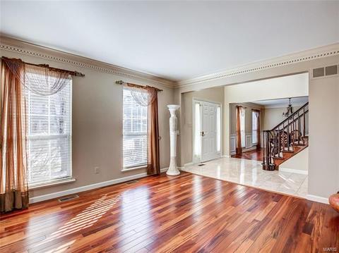 379 Arbor Gln, Ballwin, MO 63021 photo 17