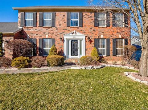 379 Arbor Gln, Ballwin, MO 63021 photo 6