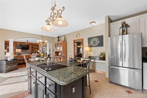 5587 Hennsley Cir, Weldon Spring, MO 63304 photo 12