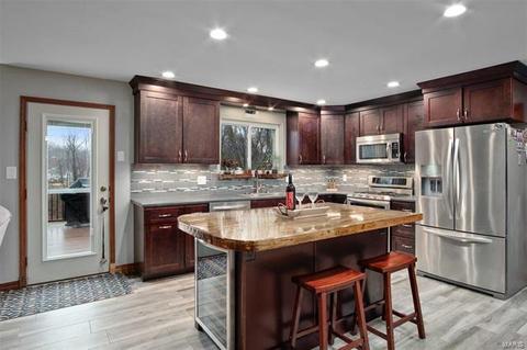 730 Spring Hill Farm Dr, Ballwin, MO 63021 photo 5