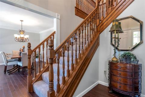 418 Leicester Square Dr, Ballwin, MO 63021 photo 2