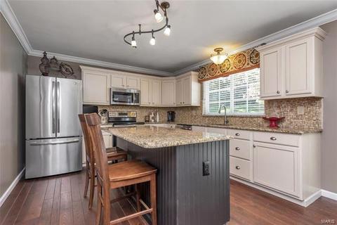 418 Leicester Square Dr, Ballwin, MO 63021 photo 13