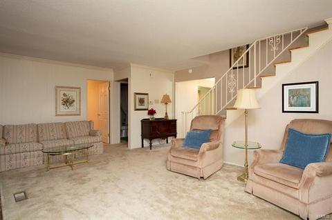 8 Leaside Ct, Manchester, MO 63011 photo 10