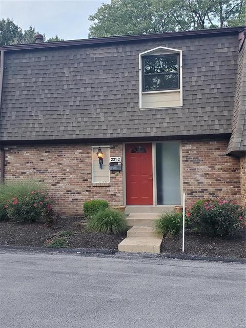 221 Braeshire #C, Ballwin, MO 63021 photo 1
