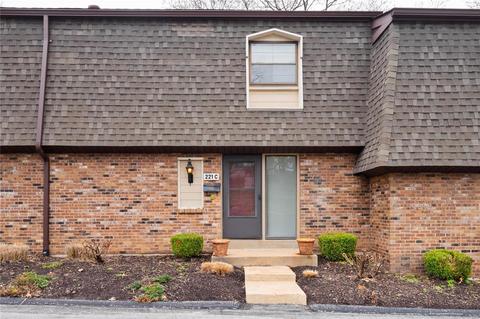 221 Braeshire #C, Ballwin, MO 63021 photo 2