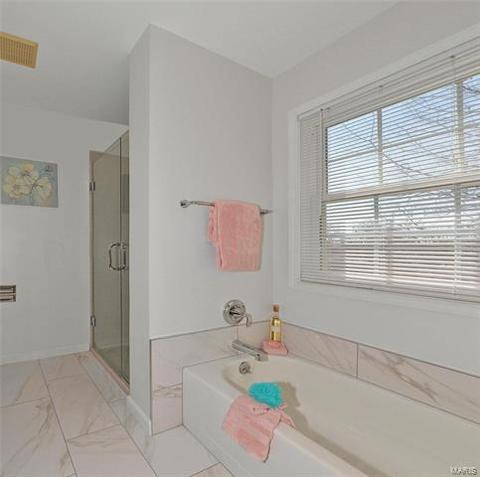 326 Quinnmore Dr, Ballwin, MO 63011 photo 23