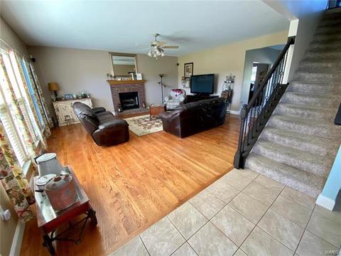 1204 Red Orchard Ct, O'fallon, MO 63368 photo 4