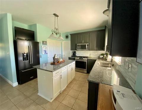 1204 Red Orchard Ct, O'fallon, MO 63368 photo 9