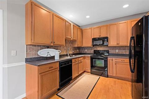 529 Copper Meadows Ln, O'fallon, MO 63368 photo 9