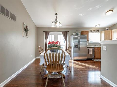 4 Tomahawk Ct, O'fallon, MO 63366 photo 8
