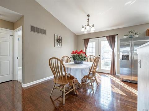 4 Tomahawk Ct, O'fallon, MO 63366 photo 7