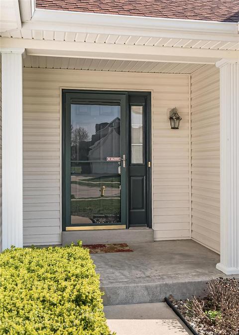 528 Faith Dr, Lake Saint Louis, MO 63367 photo 2