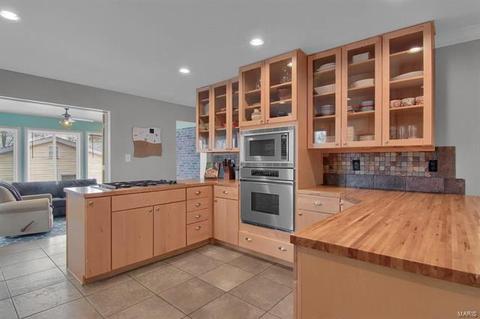 12 Springlake, Ballwin, MO 63011 photo 9