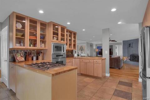 12 Springlake, Ballwin, MO 63011 photo 10