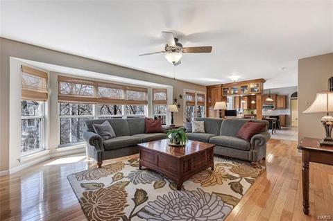 437 Alverston Ct, Ballwin, MO 63021 photo 10