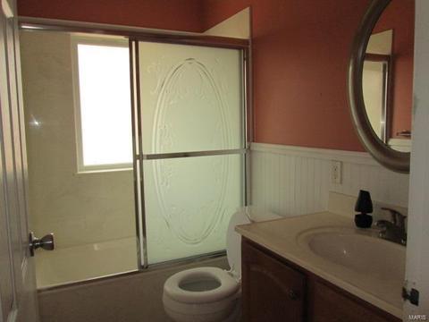 134 Romine Cir, Ballwin, MO 63011 photo 9
