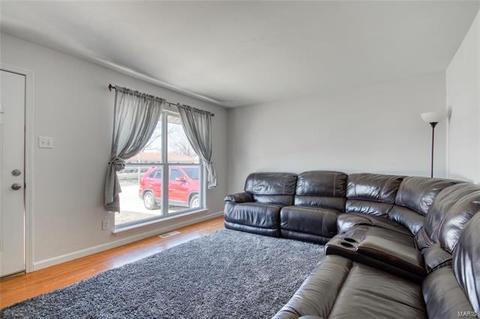 906 Love, O'fallon, MO 63366 photo 5