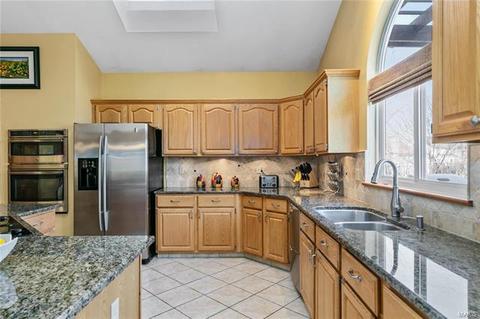658 Arbor Hvn, Ballwin, MO 63021 photo 25