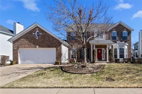 658 Arbor Hvn, Ballwin, MO 63021 photo 2