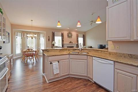 353 Brookhaven Dr, O'fallon, MO 63368 photo 22