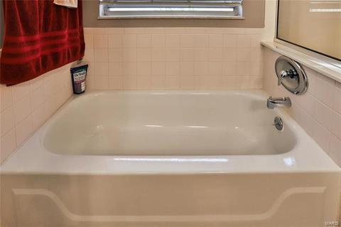 1041 Columbard Dr, Ballwin, MO 63021 photo 29
