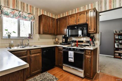 1041 Columbard Dr, Ballwin, MO 63021 photo 15