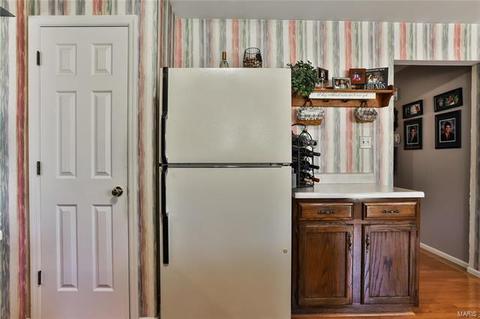 1041 Columbard Dr, Ballwin, MO 63021 photo 18