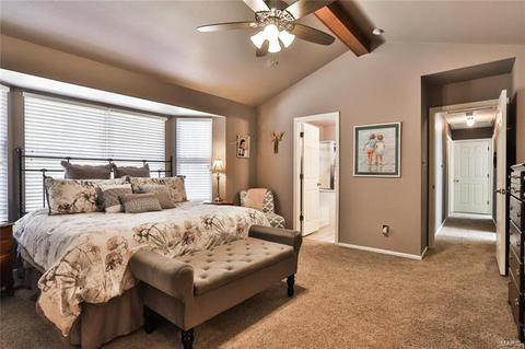1041 Columbard Dr, Ballwin, MO 63021 photo 26