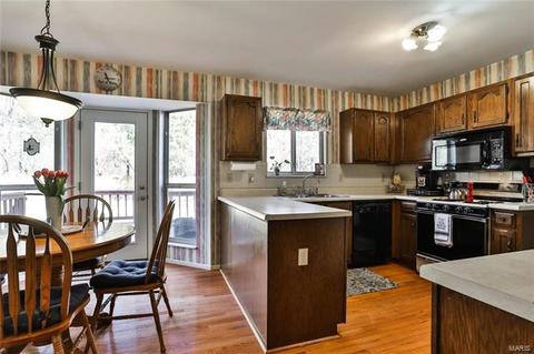 1041 Columbard Dr, Ballwin, MO 63021 photo 14