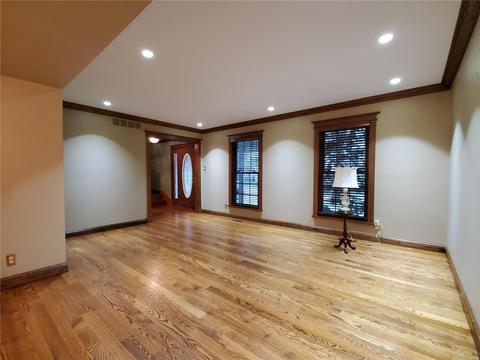 207 Hollytree Ct, Ballwin, MO 63021 photo 4