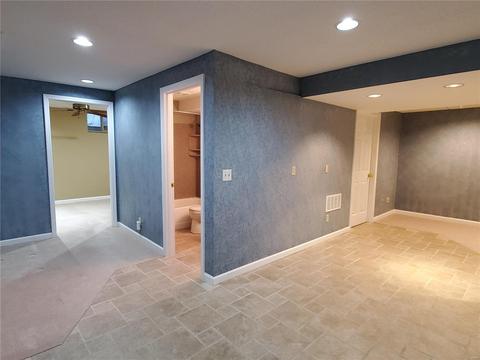 207 Hollytree Ct, Ballwin, MO 63021 photo 21