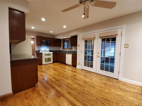 207 Hollytree Ct, Ballwin, MO 63021 photo 10