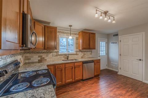 501 Saint John Dr, O'fallon, MO 63366 photo 9