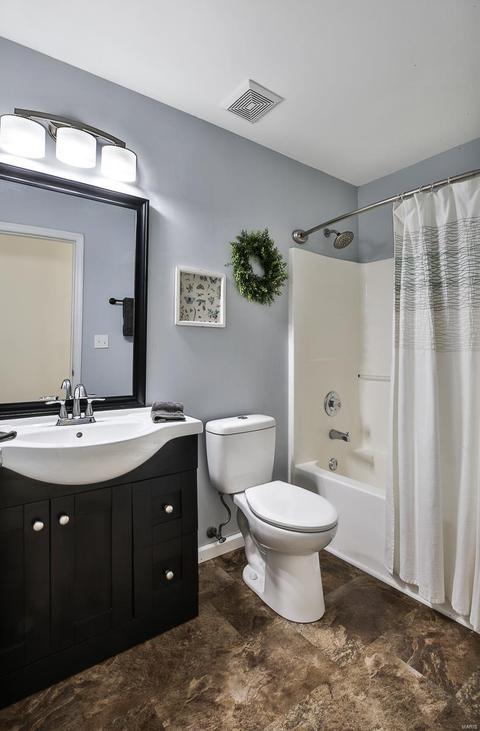 717 Diamond Pointe Ct, O'fallon, MO 63366 photo 24