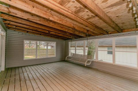 1813 Pebble Brook Dr, O'fallon, MO 63366 photo 2