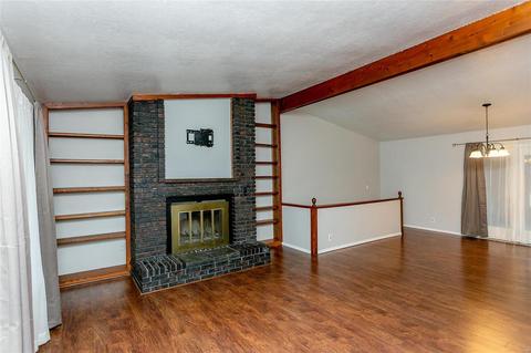 1813 Pebble Brook Dr, O'fallon, MO 63366 photo 6