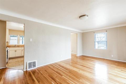 181 Bascom Dr, Saint Louis, MO 63135 photo 4