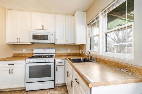 181 Bascom Dr, Saint Louis, MO 63135 photo 14