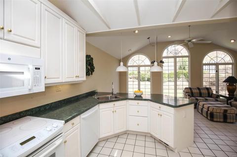 328 Wildforest Ct, Ballwin, MO 63011 photo 18