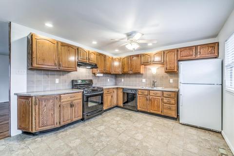 11547 Springford Ct, Bridgeton, MO 63044 photo 8