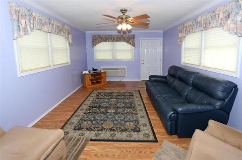 5745 Gresham Ave, Saint Louis, MO 63109 photo 12