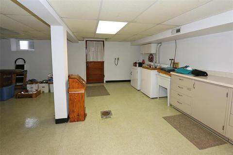 5745 Gresham Ave, Saint Louis, MO 63109 photo 20