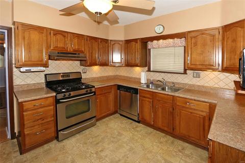 5745 Gresham Ave, Saint Louis, MO 63109 photo 10
