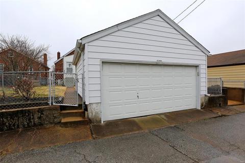 5745 Gresham Ave, Saint Louis, MO 63109 photo 29