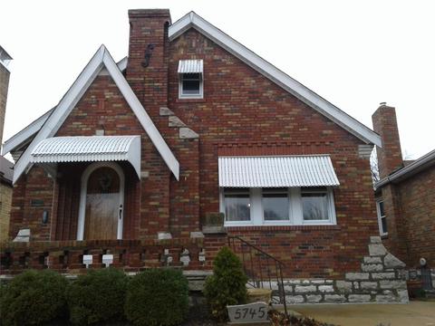 5745 Gresham Ave, Saint Louis, MO 63109 photo 2