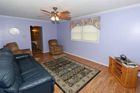 5745 Gresham Ave, Saint Louis, MO 63109 photo 13