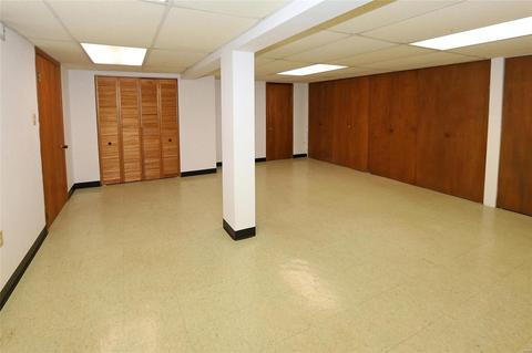 5745 Gresham Ave, Saint Louis, MO 63109 photo 18