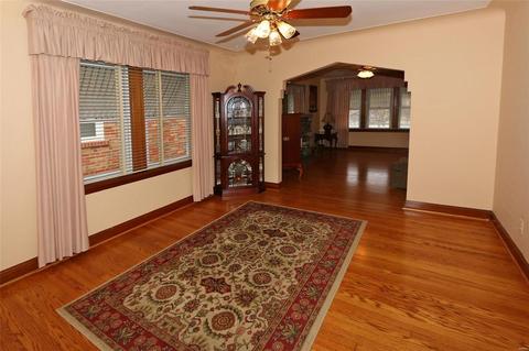 5745 Gresham Ave, Saint Louis, MO 63109 photo 8